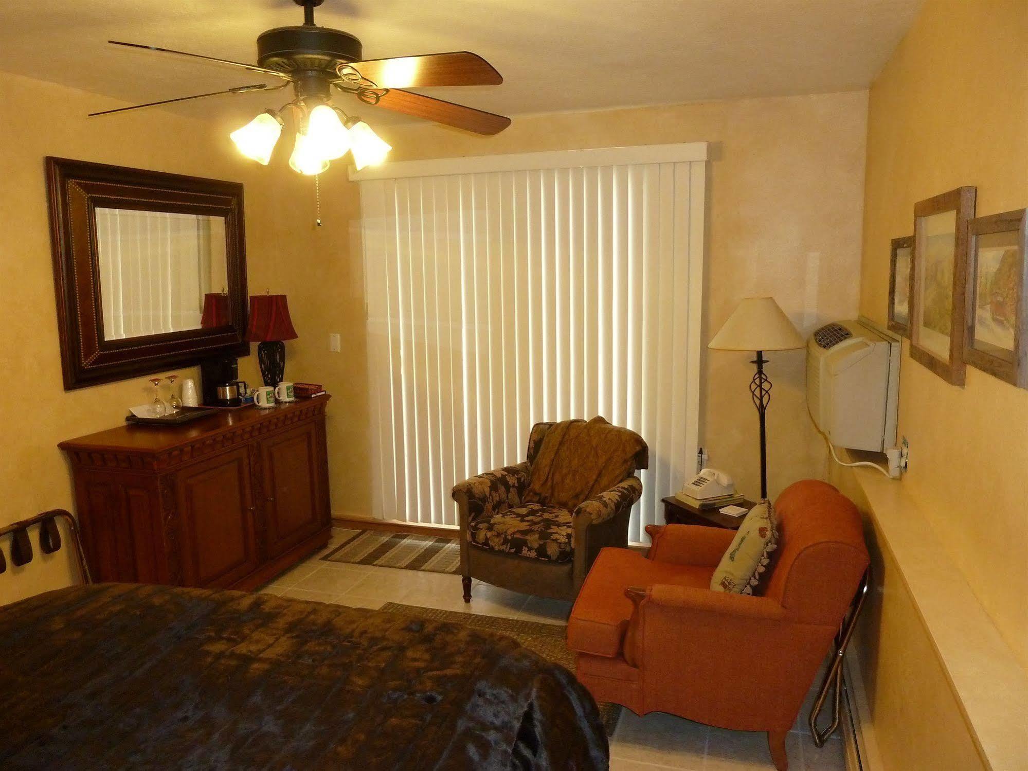 Bad Rock Bed And Breakfast Inn Columbia Falls Bagian luar foto