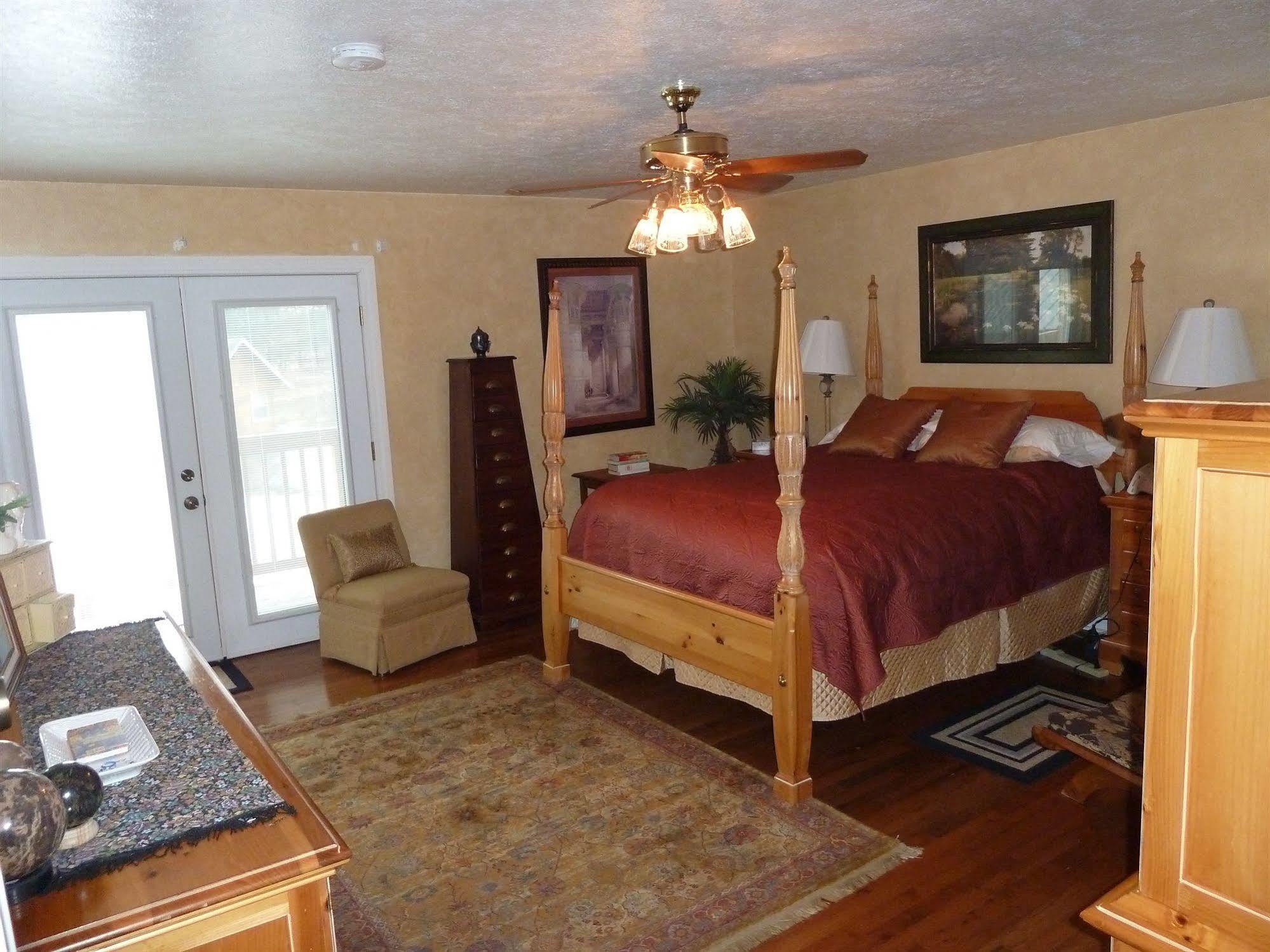 Bad Rock Bed And Breakfast Inn Columbia Falls Bagian luar foto